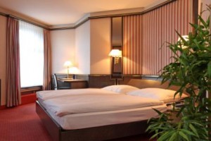 Doppelzimmer Standard - Hotel MONOPOL Luzern