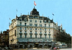 4-Stern Hotel Monopol liegt direkt beim Bahnhof Luzern